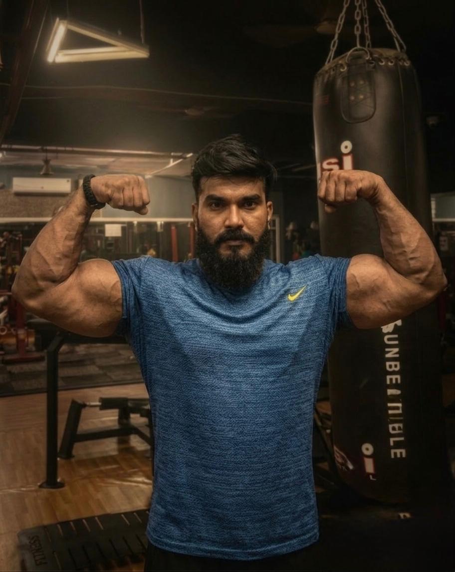 Flexing arms