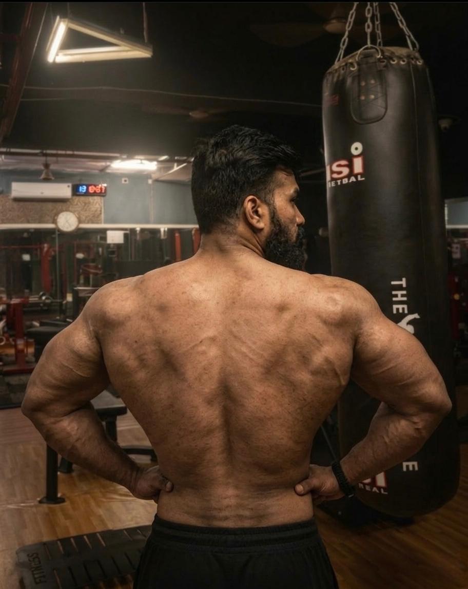 Back muscles pose